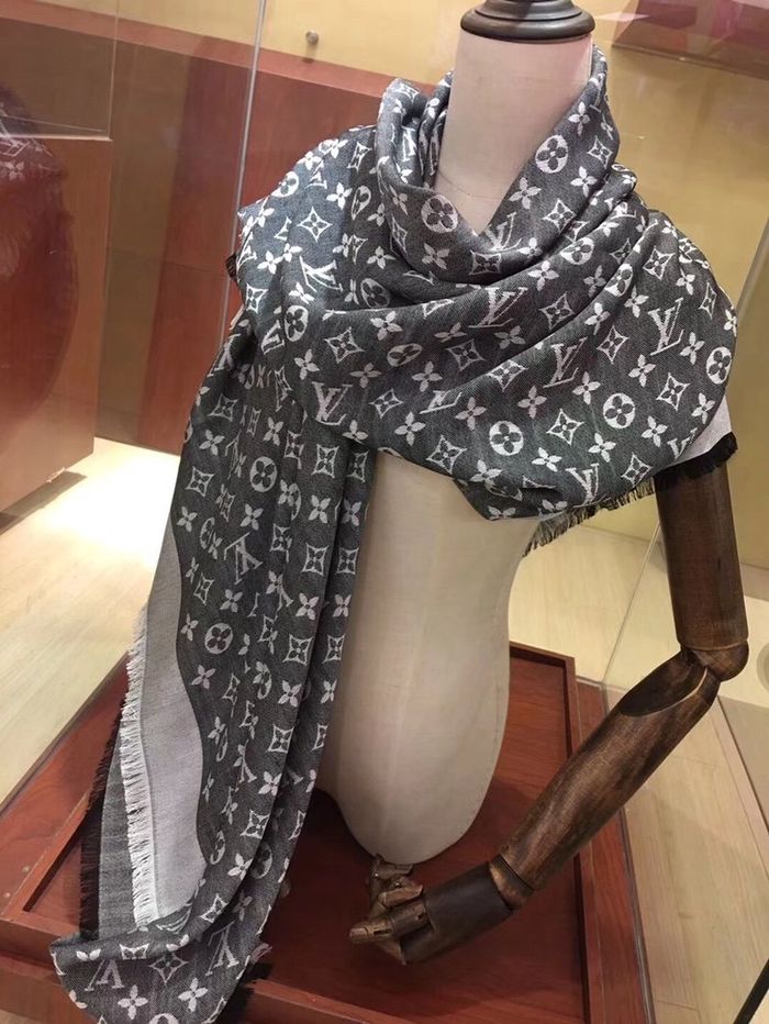 Louis Vuitton Scarf LV00110